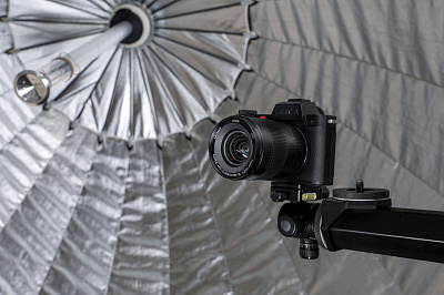 Two new ultra-wide-angle SL lenses