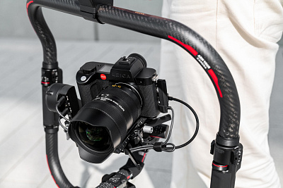 Two new ultra-wide-angle SL lenses Two new ultra-wide-angle SL lenses